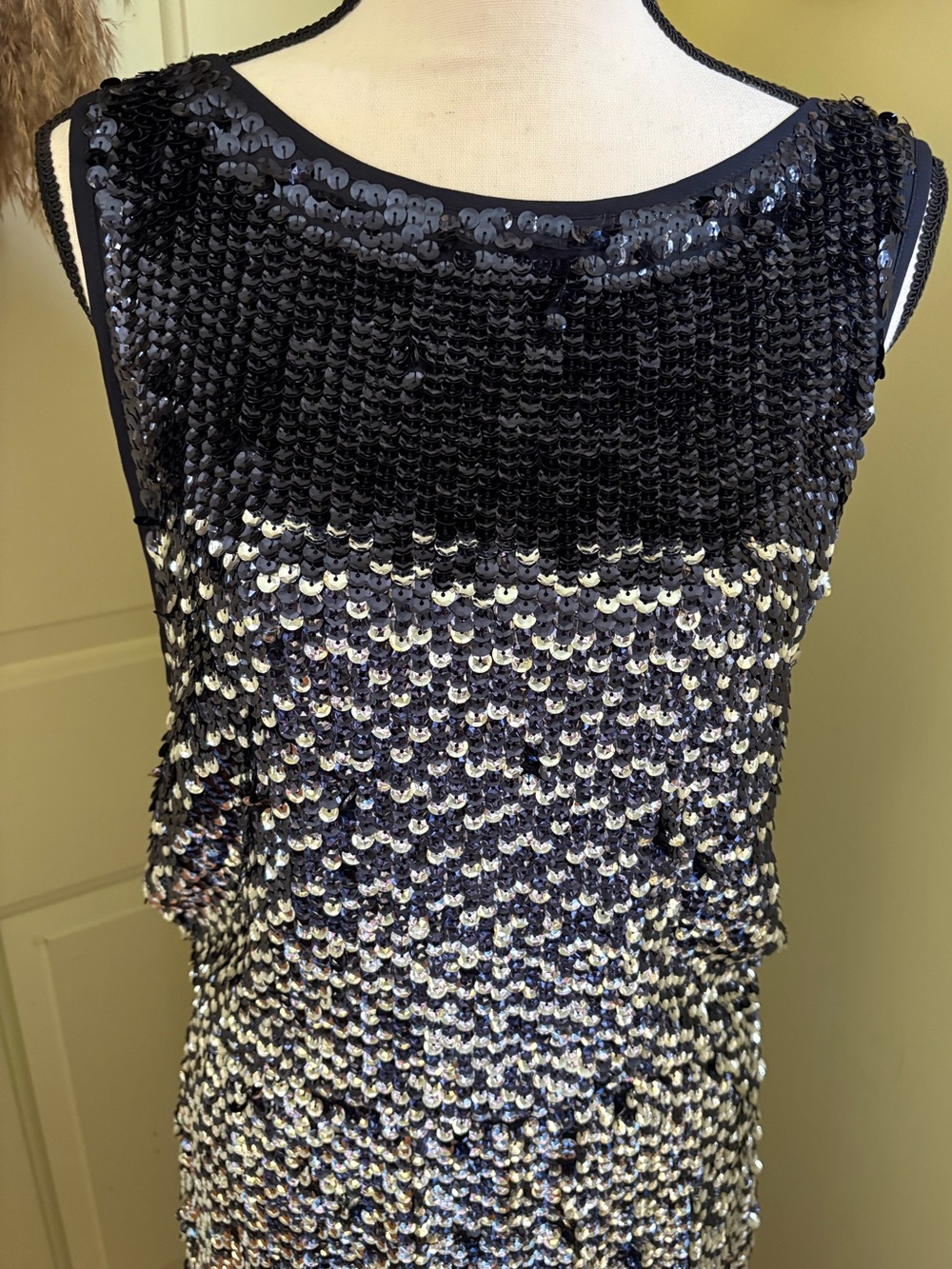 TORY BURCH Ombré Sequin V-Neck Mini Dress size S - Picture 4 of 16